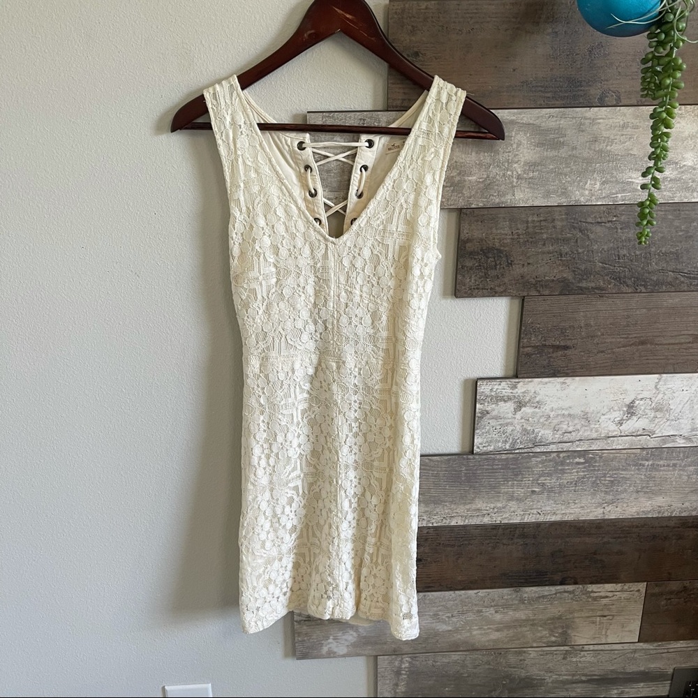 Beautiful lace hollister dress
